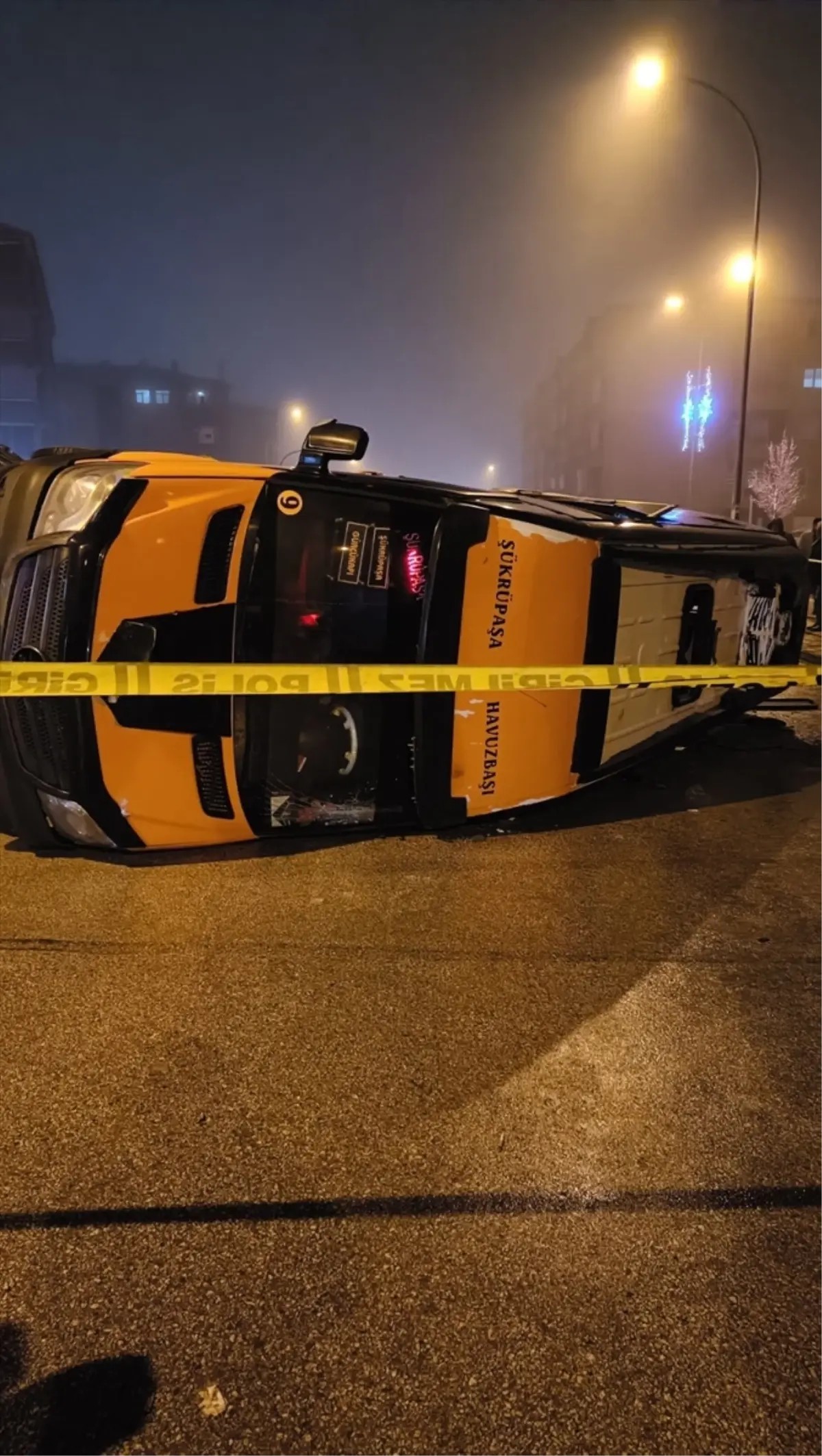 Erzurum’da Minibüs Devrildi