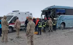 Erzurum’da Zincirleme Kazalar: 1 Ölü, 24 Yaralı