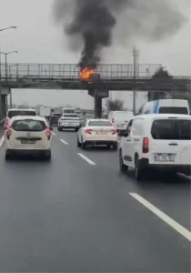 Esenyurt’ta Ticari Araç Yangını