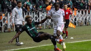 Eski hakemler,  Kocaelispor – Beşiktaş maçının tartışmalı pozisyonlarını yorumladı