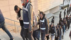 Eskişehir merkezli bahis operasyonu: 32 kişi tutuklandı