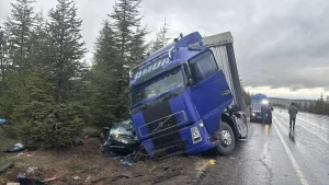 Eskişehir’de TIR Kazası: 1 Ölü, 2 Yaralı