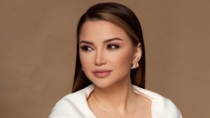 Esra Ezmeci’den başörtülü pozlar! Yorum yağdı