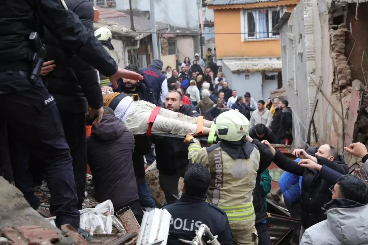 FATİH’te Doğal Gaz Patlaması: 8 Kişi Kurtarıldı