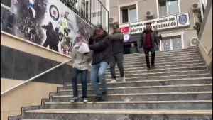 Fatih’te Gümüş Hırsızları Yakalandı