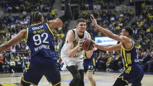 Fenerbahçe evinde Zalgiris’e yenildi