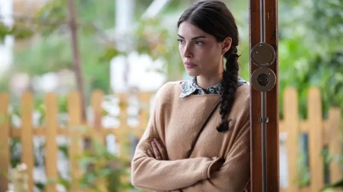 Filtreleri çöpe attıran güzellik! Taşacak Bu Deniz’in Esme’sinden sıfır makyaj paylaşımı