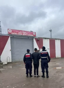 Firari Hükümlü İzmit’te Yakalandı