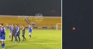 Futbol maçının ortasında roket saldırısı arası