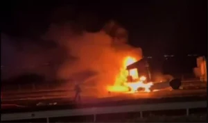 Gaziantep’te Alev Alan TIR Kullanmaya Kapandı