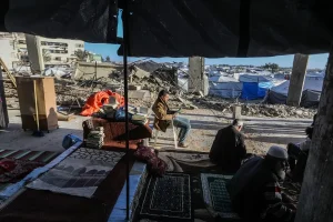 Gazze’de Çocuklar Kur’an Okuyor