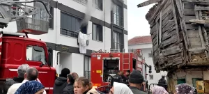 Gelibolu’da apartmanda çıkan yangın söndürüldü