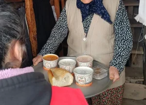 Güdül’de Sıcak Yemek Yardımı Başlatıldı