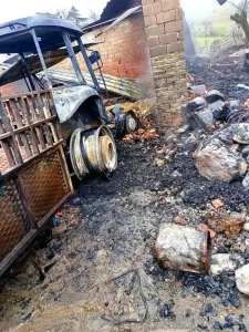 Güdül’de Yangın: Ev, Otomobil ve Traktör Yandı