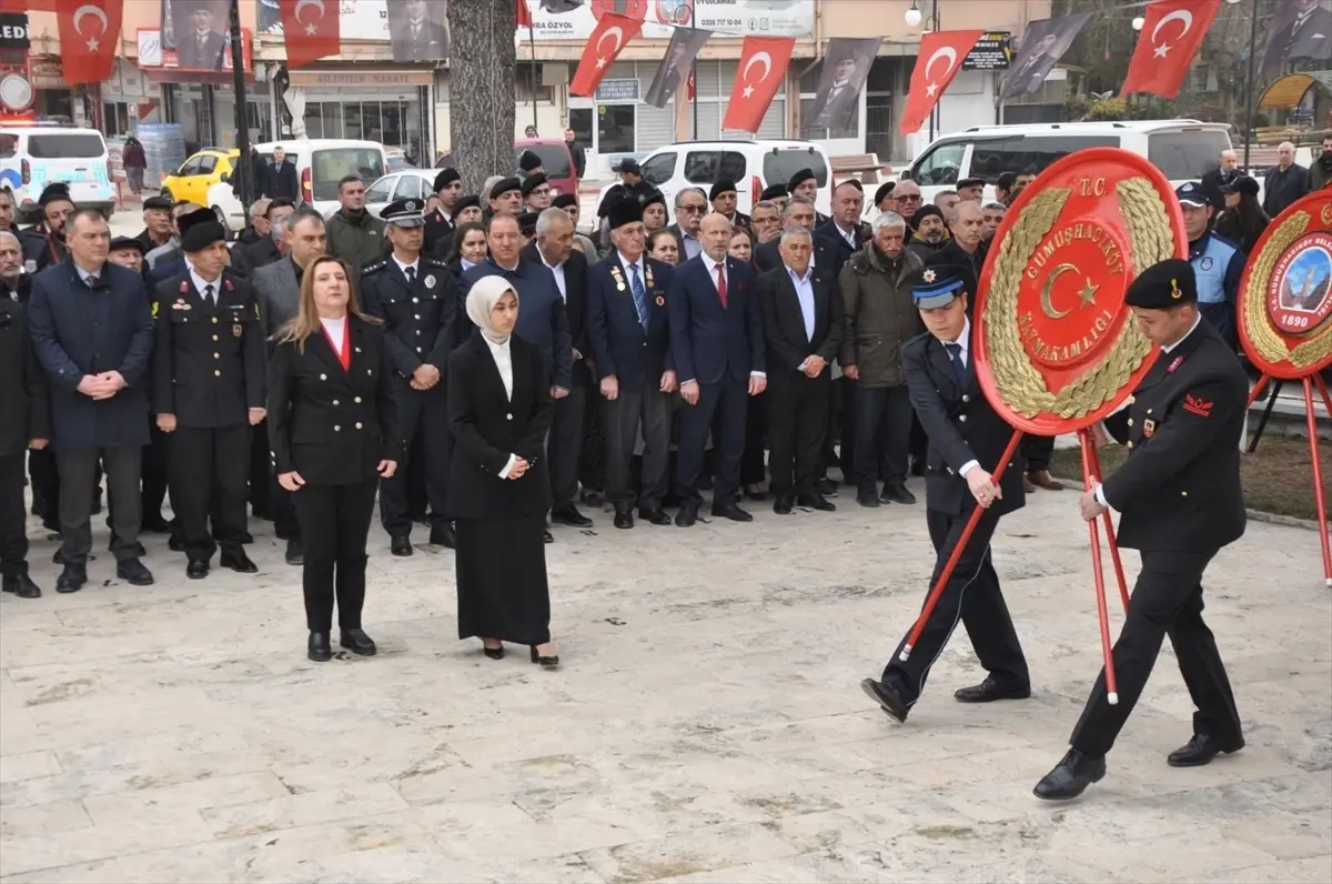 Gümüşhacıköy’de Şehitleri Anma Günü ve Çanakkale Deniz Zaferi’nin 111. yıl dönümü dolayısıyla tören düzenlendi