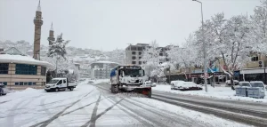 Hacılar’da Karla Mücadele Çalışmaları Devam Ediyor