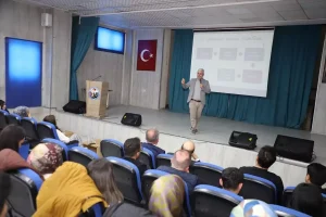 Hakkari’de Aile Söyleşisi Düzenlendi