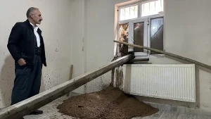 Hakkari’de Heyelan: 3 Katlı Ev Zarar Gördü