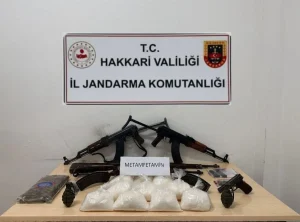 Hakkari’de Uyuşturucu ve Silah Operasyonu