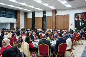 Hakkari’de Yetim Çocuklarla İftar