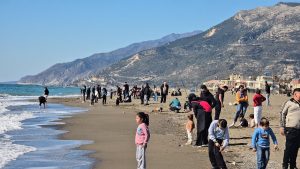 Hatay Samandağ sahilinde hafta sonu yoğunluğu