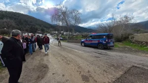 Hatay’da Dereye Düşen Otomobil Sürücüsü Hastaneye Kaldırıldı