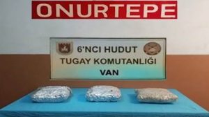 Hudutta uyuşturucu kaçakçılarına Mehmetçik engeli: 4 kilo uyuşturucu yakalandı