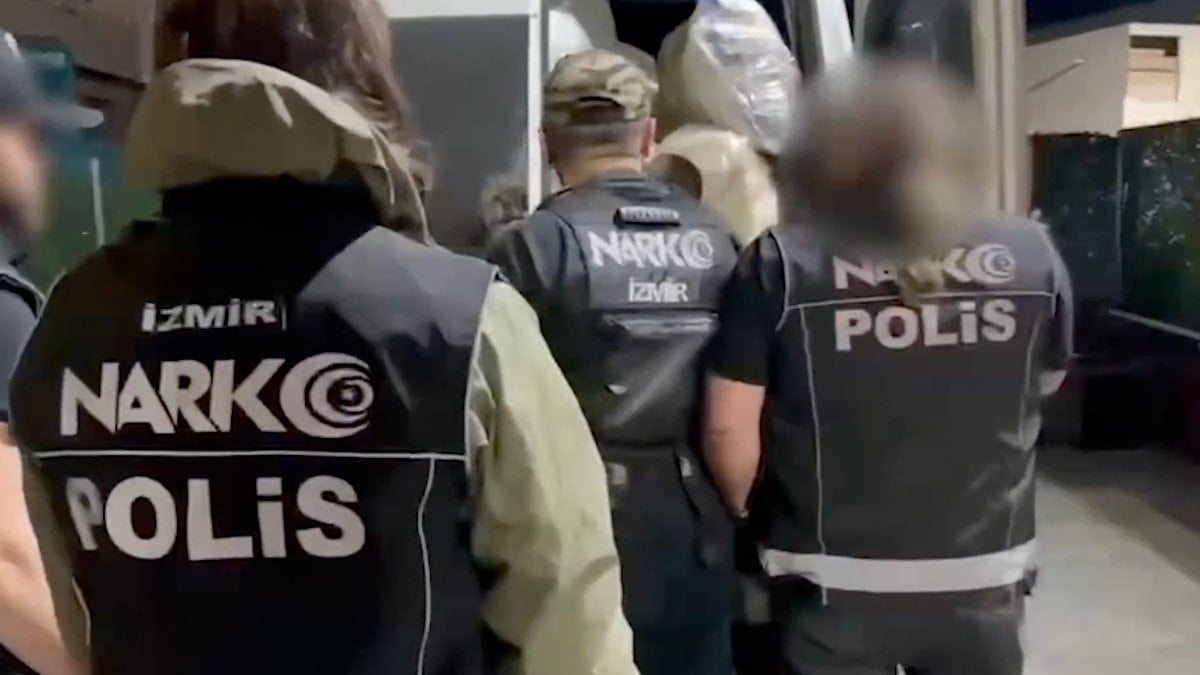 İçişleri Bakanlığı: İzmir’de 1 ton 346,5 kg skunk uyuşturucu maddesi ele geçirildi