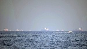 İki Çin konteyner gemisi Hürmüz Boğazı’ndan geçti