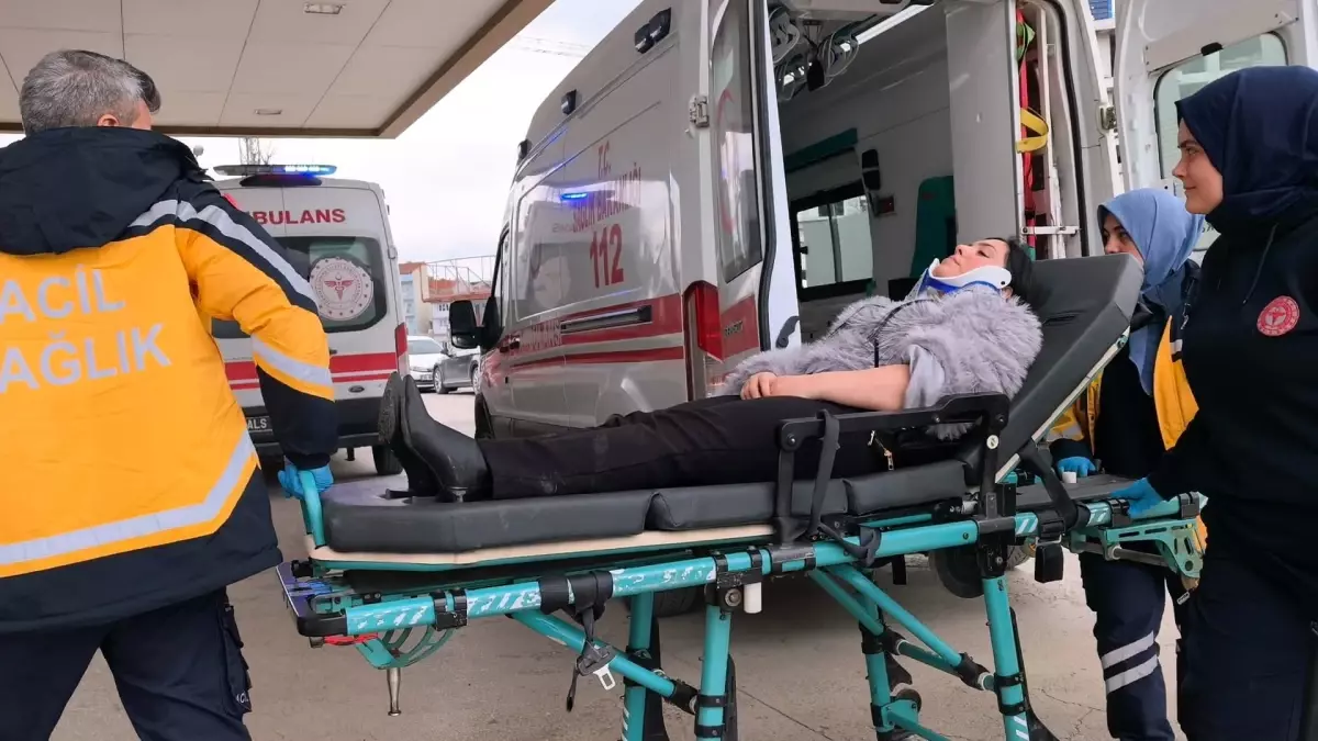 İnegöl’de Trafik Kazası: 2 Yaralı