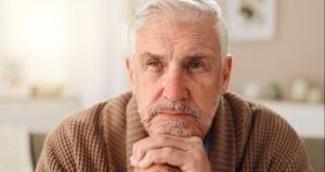 İnsanlar iki dönemde çok hızlı yaşlanıyor: İşte o yaşlar