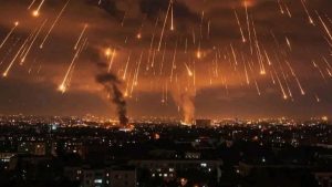 İran, İsrail ve ABD üslerine saldırılarını sürdürüyor: 500’ün üzerinde füze ateşlendi