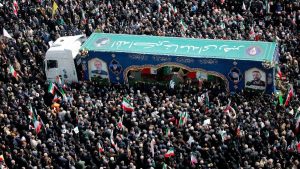 İran’da Laricani’nin cenaze törenine binler katıldı