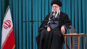 İran’dan açıklama geldi: Hamaney Tahran’da değil