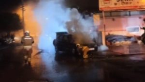 İskenderun’da seyir halindeki otomobilde yangın