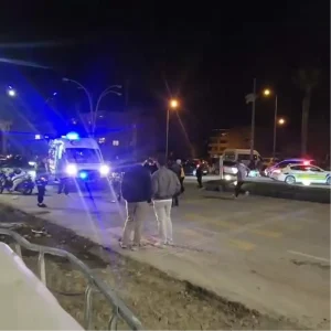 İskenderun’da Takla Atan Otomobilde Yaralılar Var