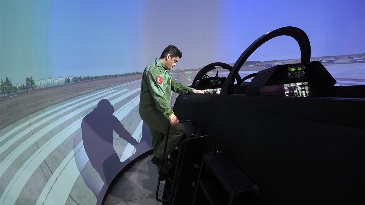 İspanya 30 HÜRJET’ten sonra simülatörler için de Türkiye’nin kapısını çaldı