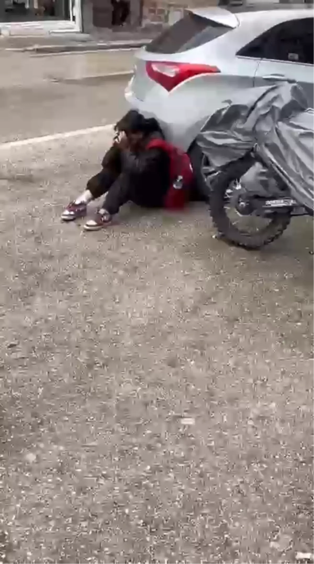 Isparta’da Kız Öğrencinin Saldırısı Cep Telefonuyla Kaydedildi