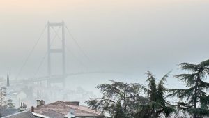 İstanbul Boğazı’nda sis etkili oluyor