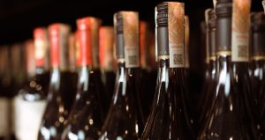 İstanbul’da dev sahte içki operasyonu: 28 bin litre alkol ele geçirildi, 7 tutuklama