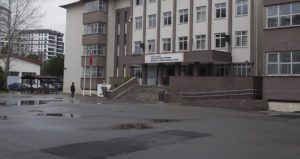 İstanbul’da lisede dehşet: İki öğretmeni ve bir öğrenciyi bıçakladı