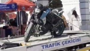 İstanbul’da sahte plakalı motosiklet sürücüsüne ceza yağdı