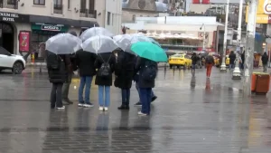 İstanbul’da Soğuk Hava ve Yağış Etkili