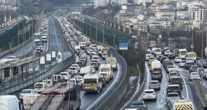 İstanbul’da trafiği kilit: Harita kırmızıya döndü