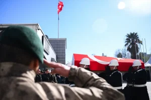 İstanbul’da trafik kazasında şehit olan polis Mustafa Aydın son yolculuğuna uğurlandı