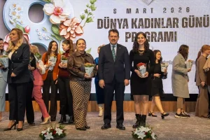 İzmir Adliyesi’nde Dünya Kadınlar Günü kutlandı