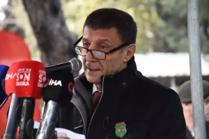 İzmir’de Çanakkale Şehitleri anıldı