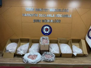 İzmir’de Uyuşturucu Operasyonu: 356 Bin Hap Ele Geçirildi