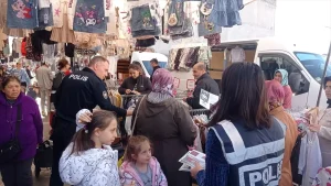 Kadın Destek Uygulaması’na Broşür Dağıtımı