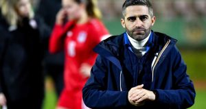 Kadın futbolculara attığı mesajlar teknik direktörün sonu oldu